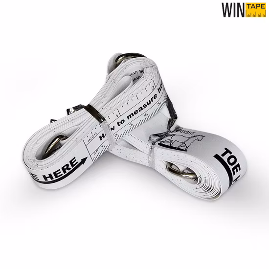  돼지, 소, 말의 체중을 측정하는 줄자.  동물의 체중을 측정하는 줄자